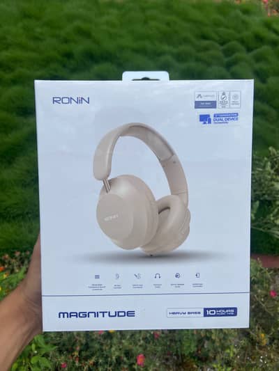 Ronin Magnitude R-1505, cream, used 1 month. Dual-device, wireless