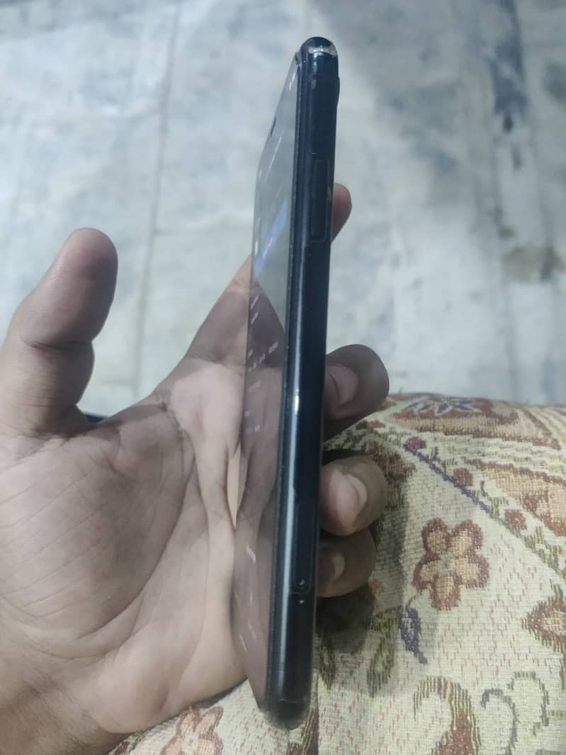 Apple iPhone XR 1