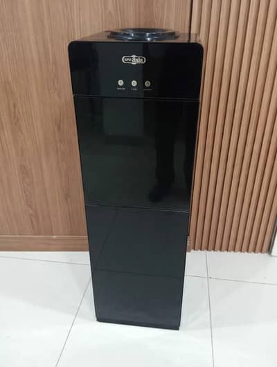 water dispenser in new condition
