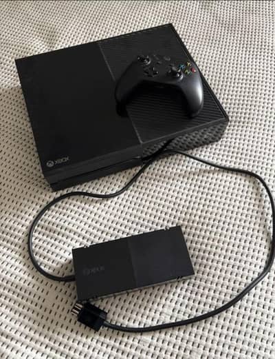 Xbox One + (60 Games)