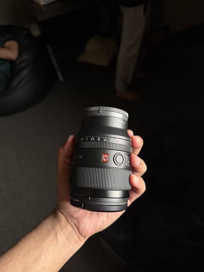 Near To Brand New Lense 35mm G- Master for urgent sale