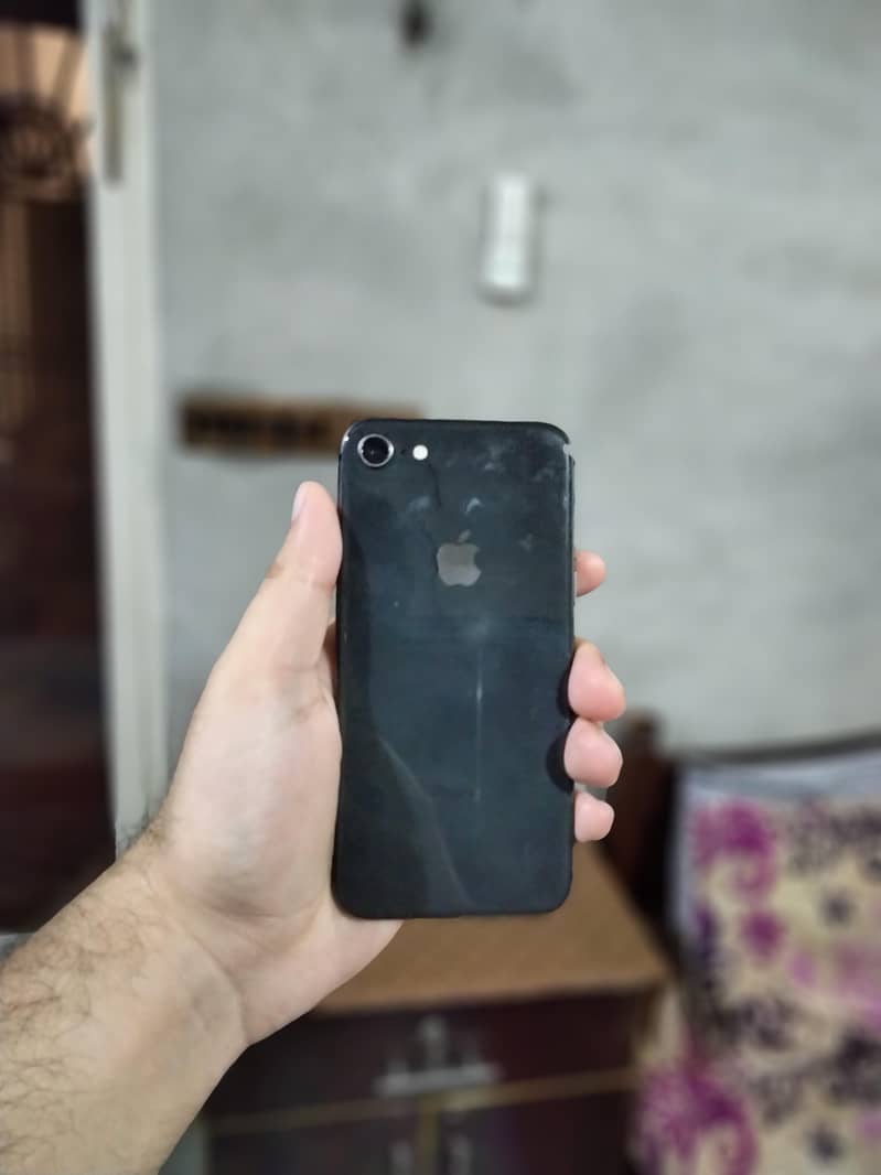Apple iPhone 8 0