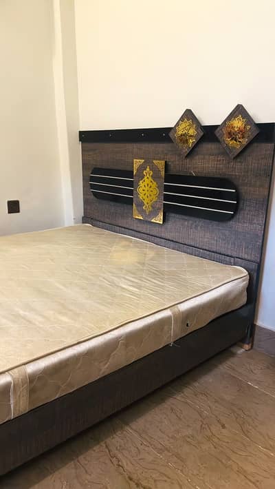 5x6 Double Bed with Diamond Spring Mattress – Bed Set