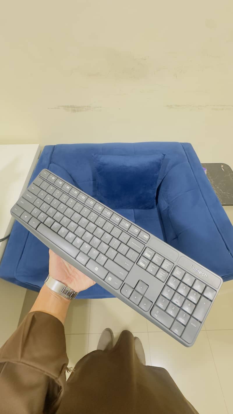 Logitech K235 Wireless keyboard 1