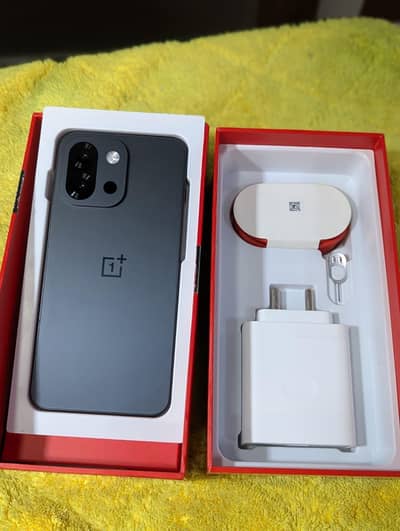 OnePlus 13s