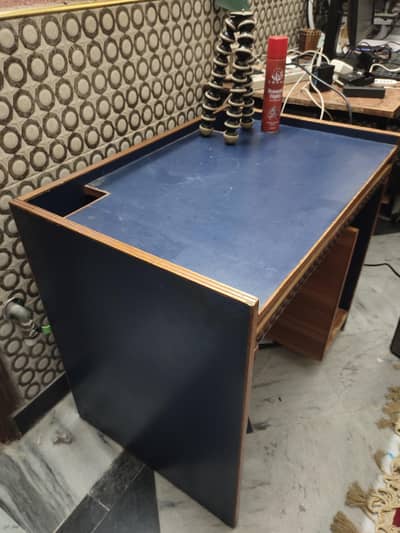 Computer/Laptop Table for sale
