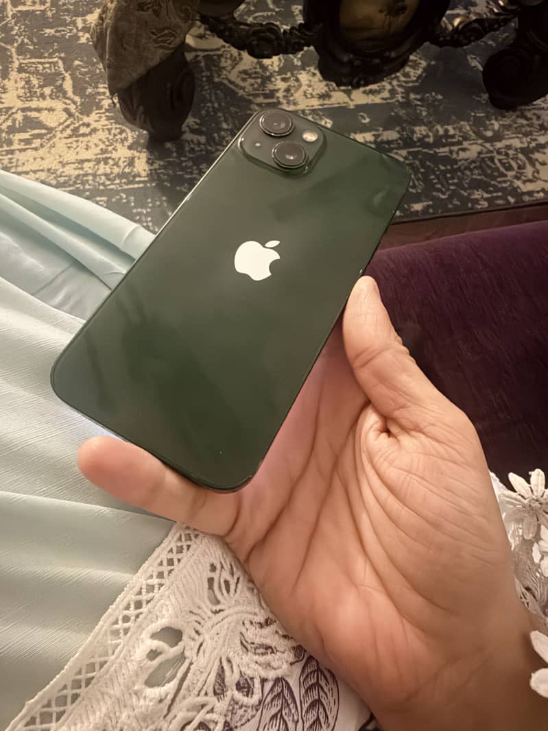 Apple iPhone 13 1