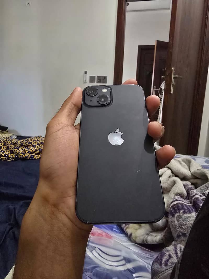 Apple iPhone 13 0
