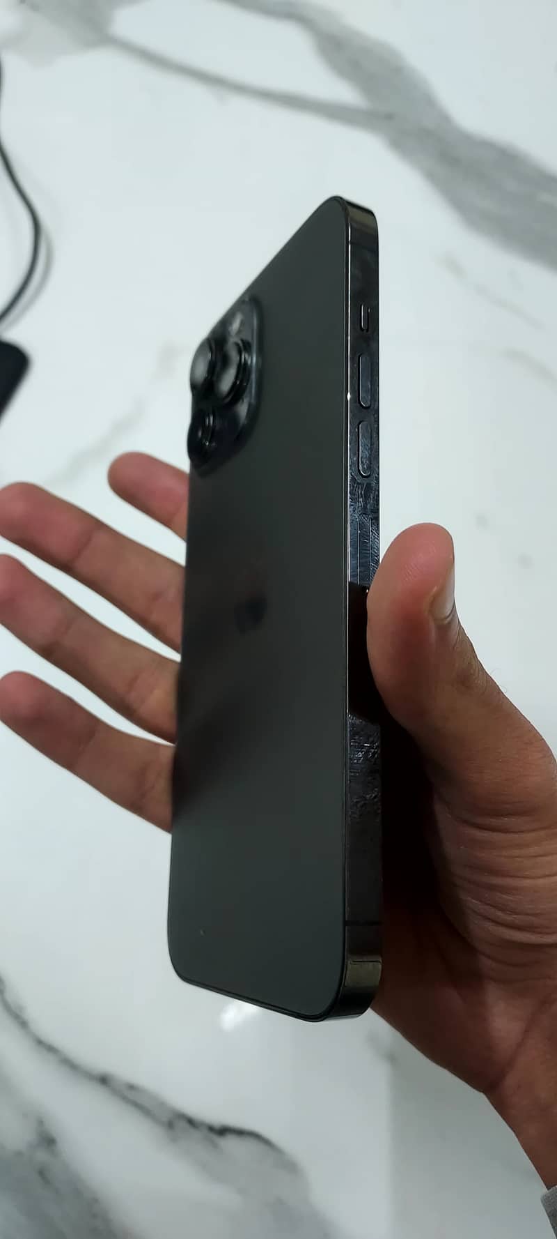 Apple iPhone 13 Pro Max 1