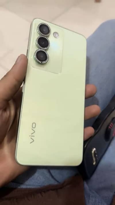 Vivo Y100