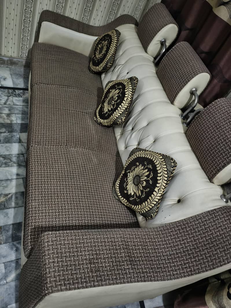 5 seater Sofa Set 0
