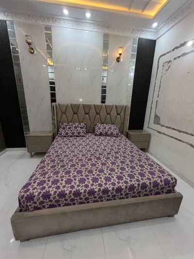 Luxury Bed with Stylish Headboard & 2 Side Tables
