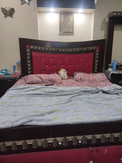 Bed set &, Dressing Table