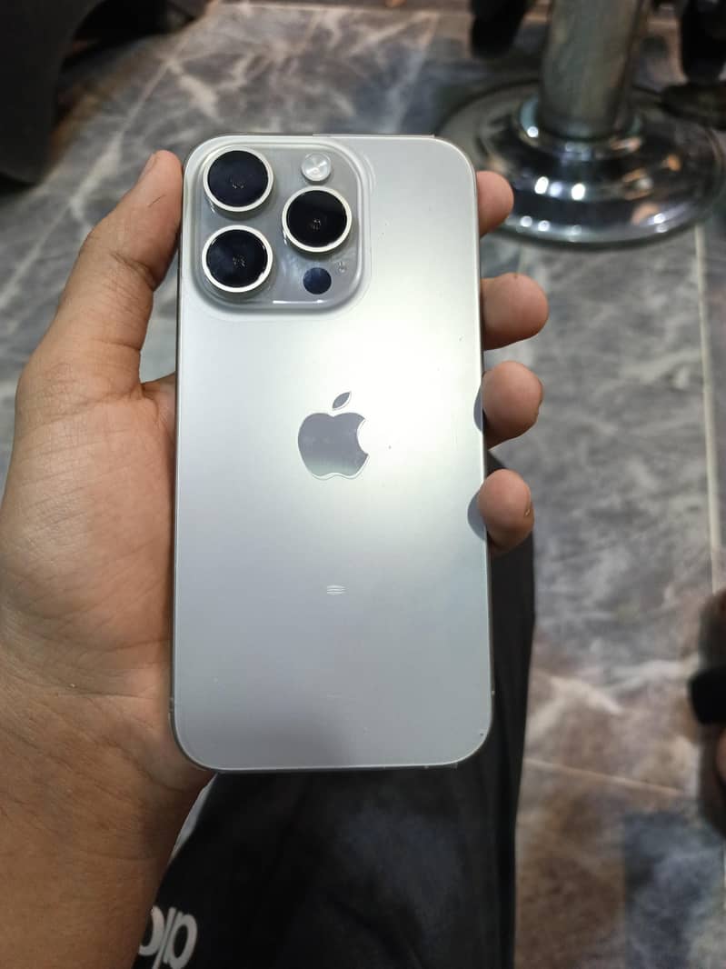 Apple iPhone 15 Pro Jv 0