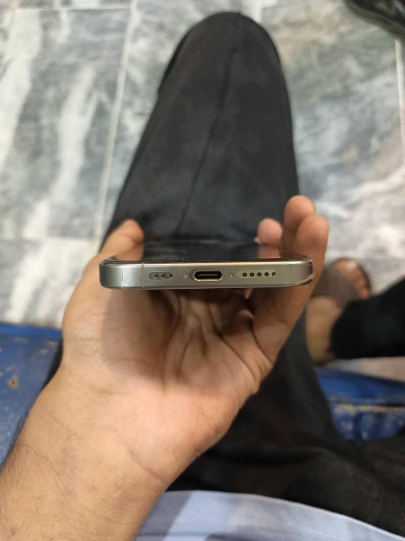 Apple iPhone 15 Pro Jv 3