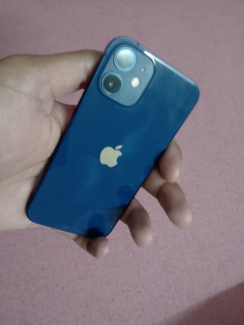 Apple iPhone 12 mini 3