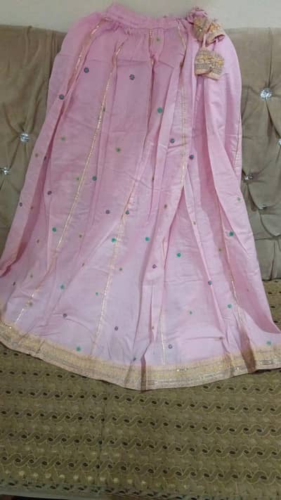 branded dress 13 Sy 14 sal ki bachi ka