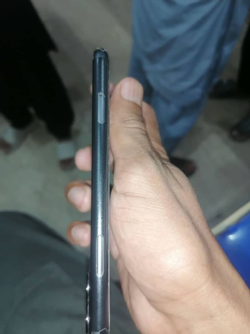 Apple iPhone 11 7
