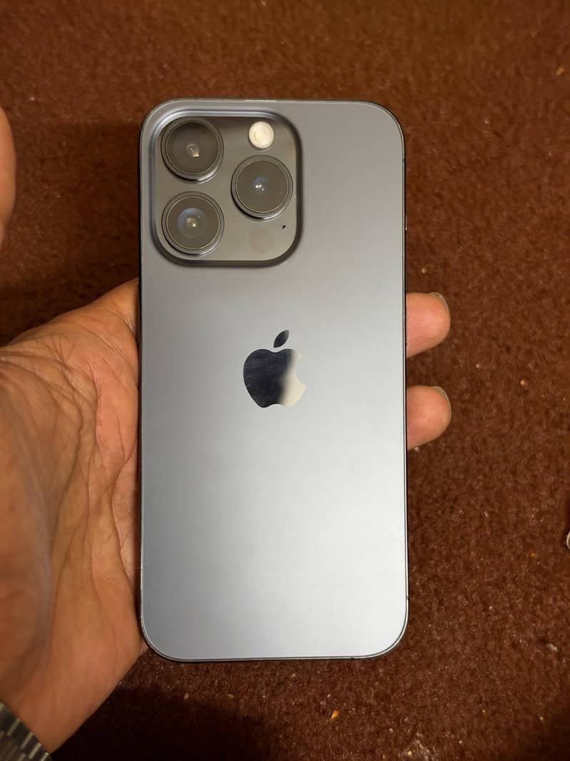 Apple iPhone 15 Pro 1