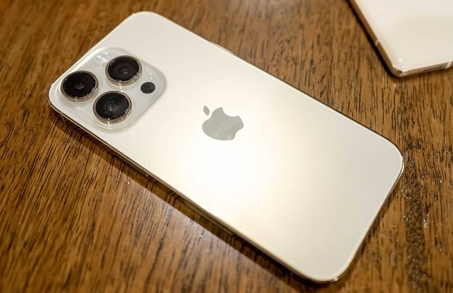 Apple iPhone 14 Pro 0