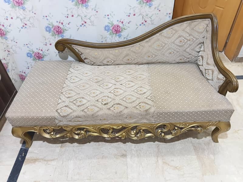 Dewan sofa 1