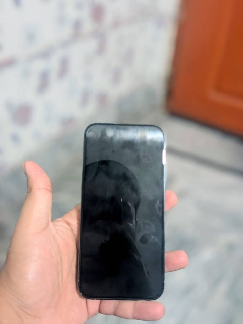 Apple iPhone 13 Pro Max 4