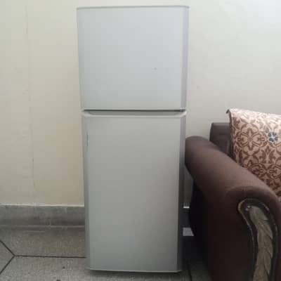 haier fridge 10/10 condition