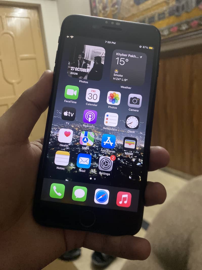 Apple iPhone 7 Plus 1