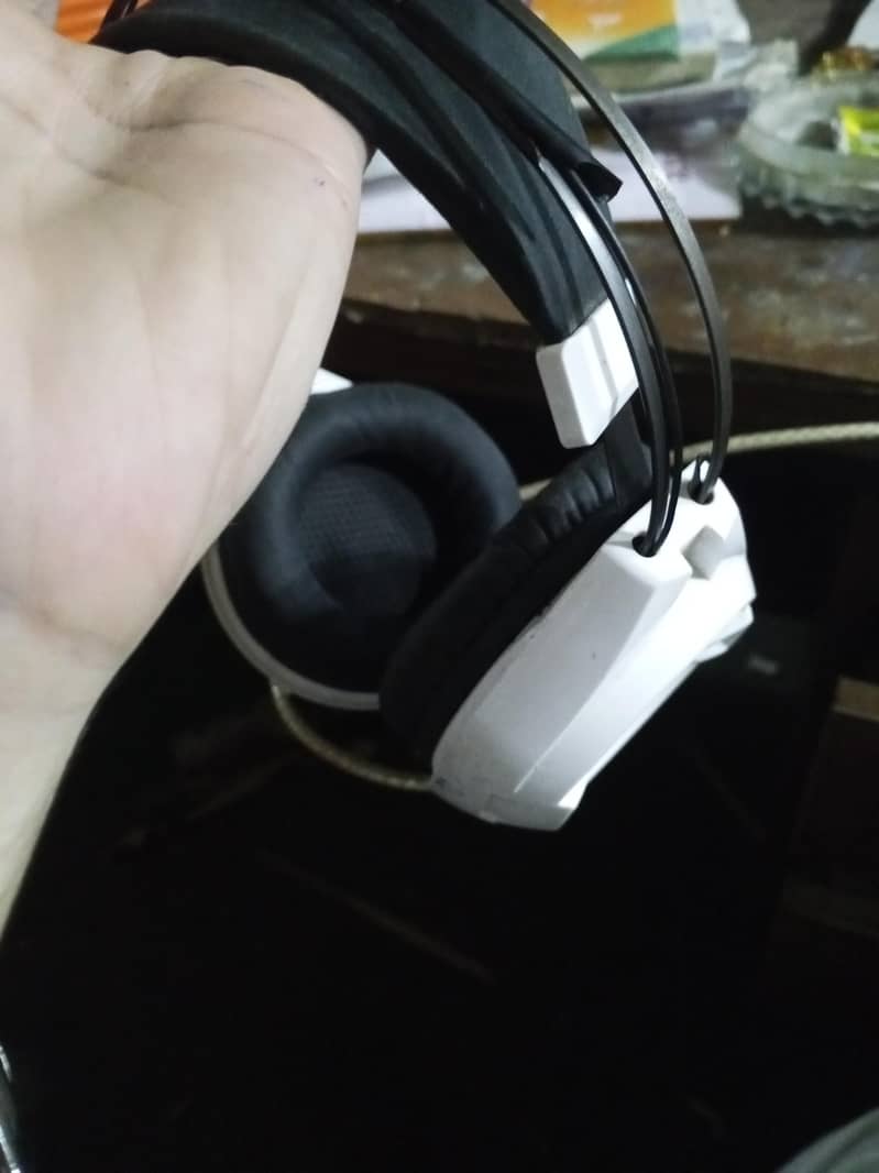 headphone 1