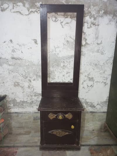 Dressing for sale without mirror.