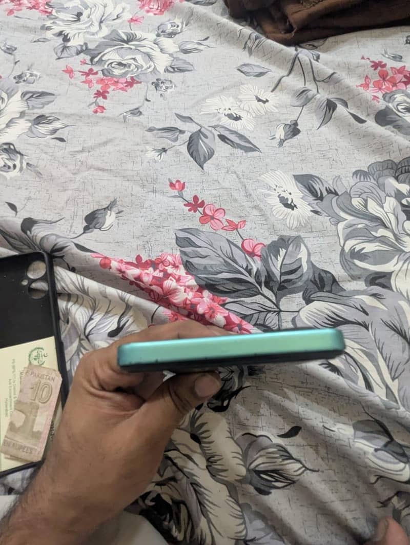 Tecno Camon 19 0