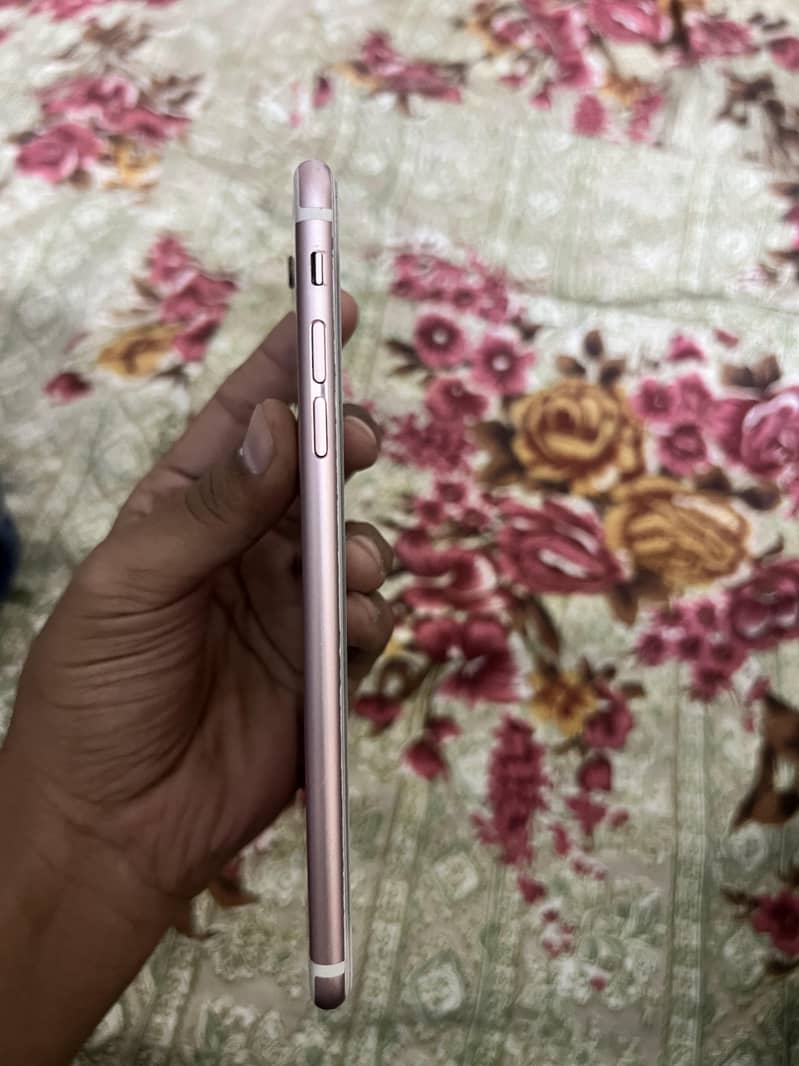 Apple iPhone 6S Plus 1