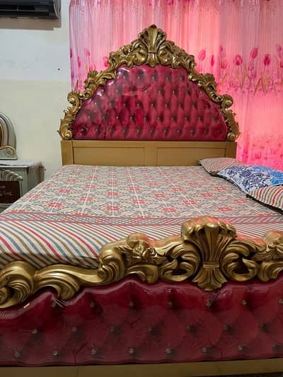 1 bed , 2 side tables and 7 seater sofa