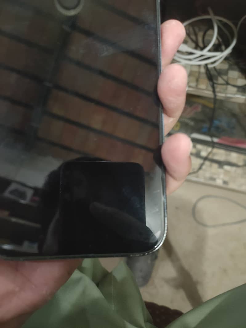 Apple iPhone 13 Pro Max 1