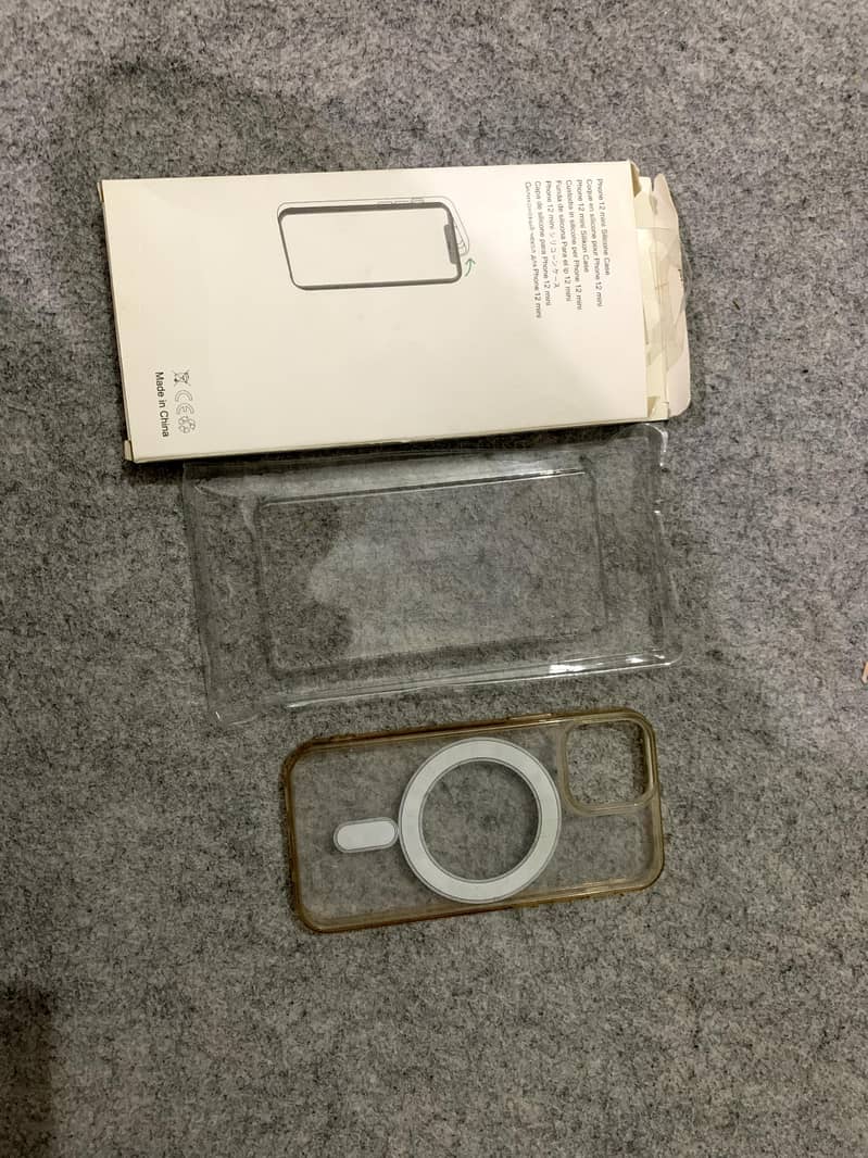 Apple iPhone 12 mini 0