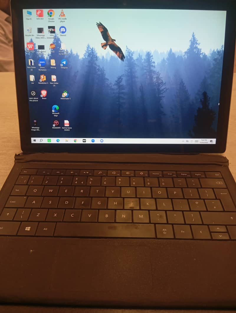 8th gen Microsoft surface 0