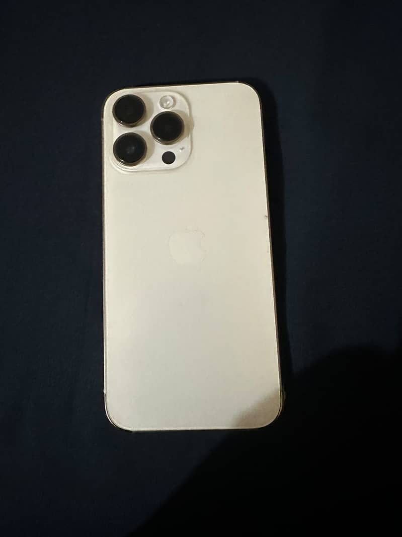 Apple iPhone 14 Pro Max 0