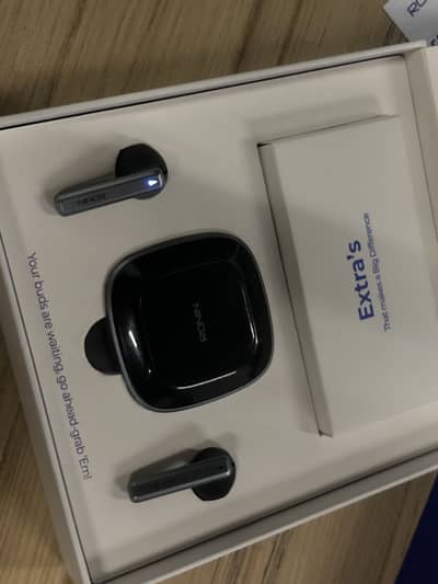 Ronin R7140 earphone
