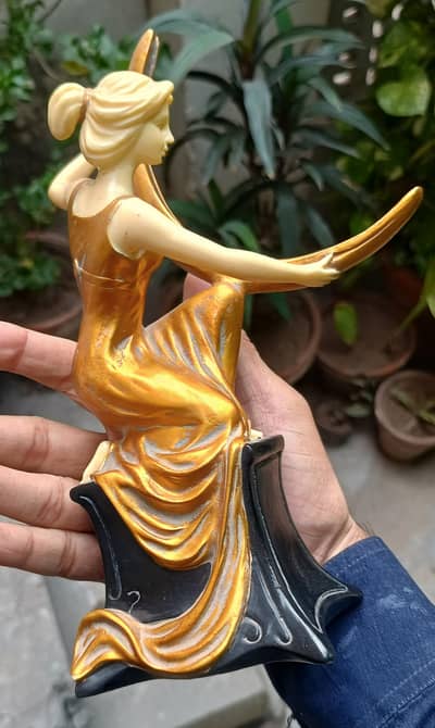Imported Antique and Vintage Home Decorative Items { Whatsapp Only }