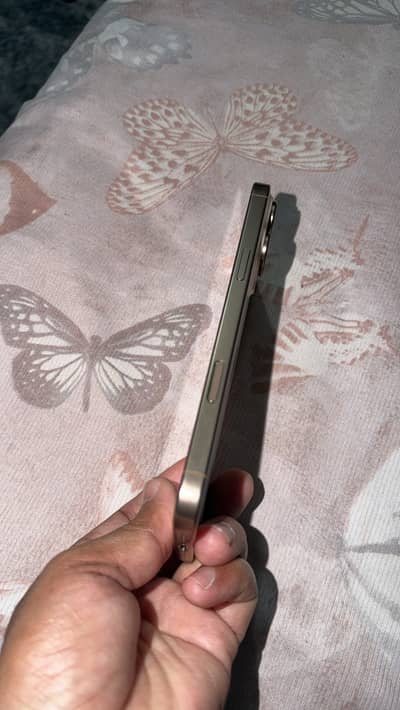 Apple iPhone 16 Pro Max