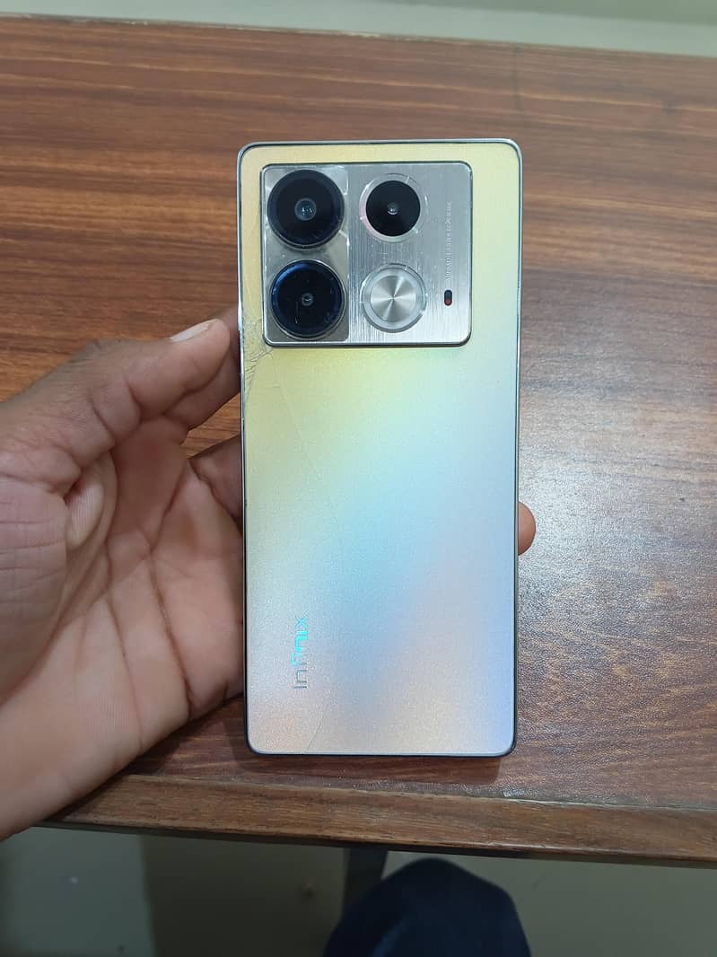 Infinix Note 40 0