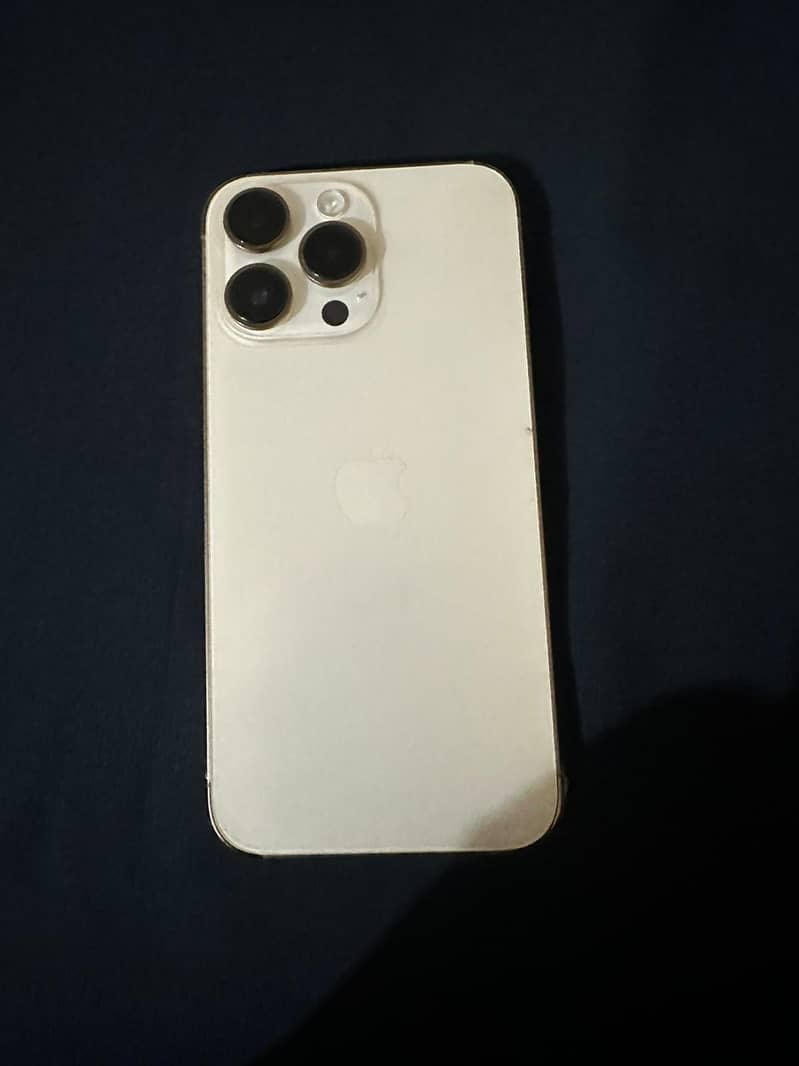 Apple iPhone 14 Pro Max 0