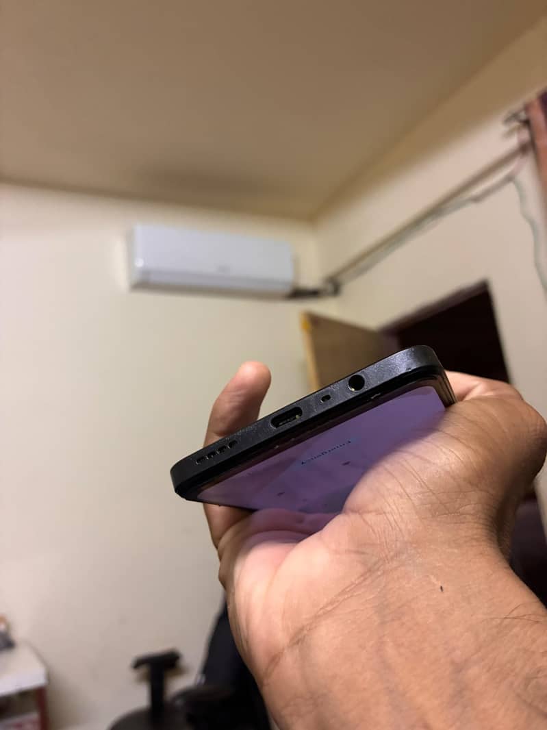 Realme C53 4