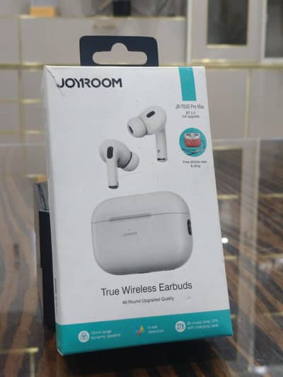 noise canceling  airbirds