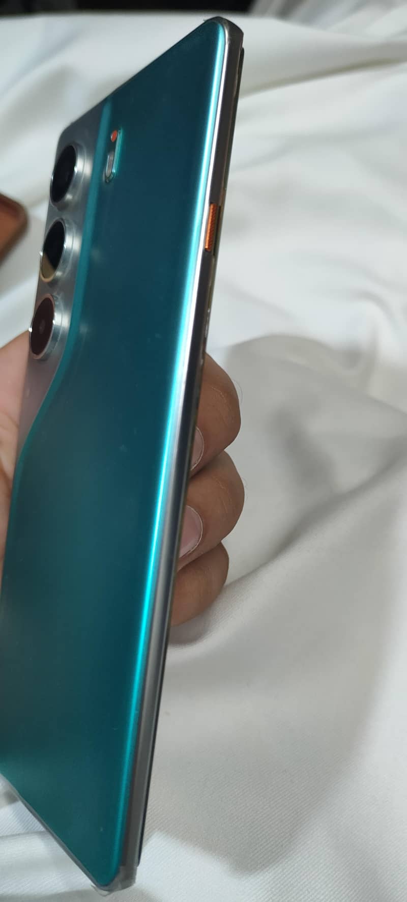 Tecno CAMON 40 Pro 4