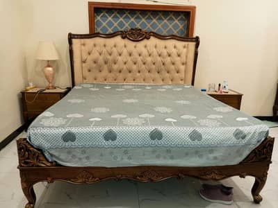 Complete Bed set For Sale