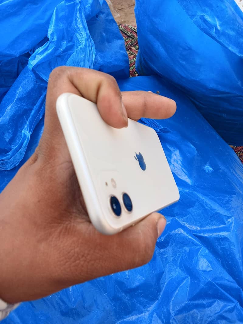 Apple iPhone 11 1