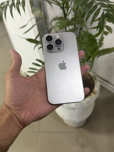 Apple iPhone 16 Pro 0334-7166-054