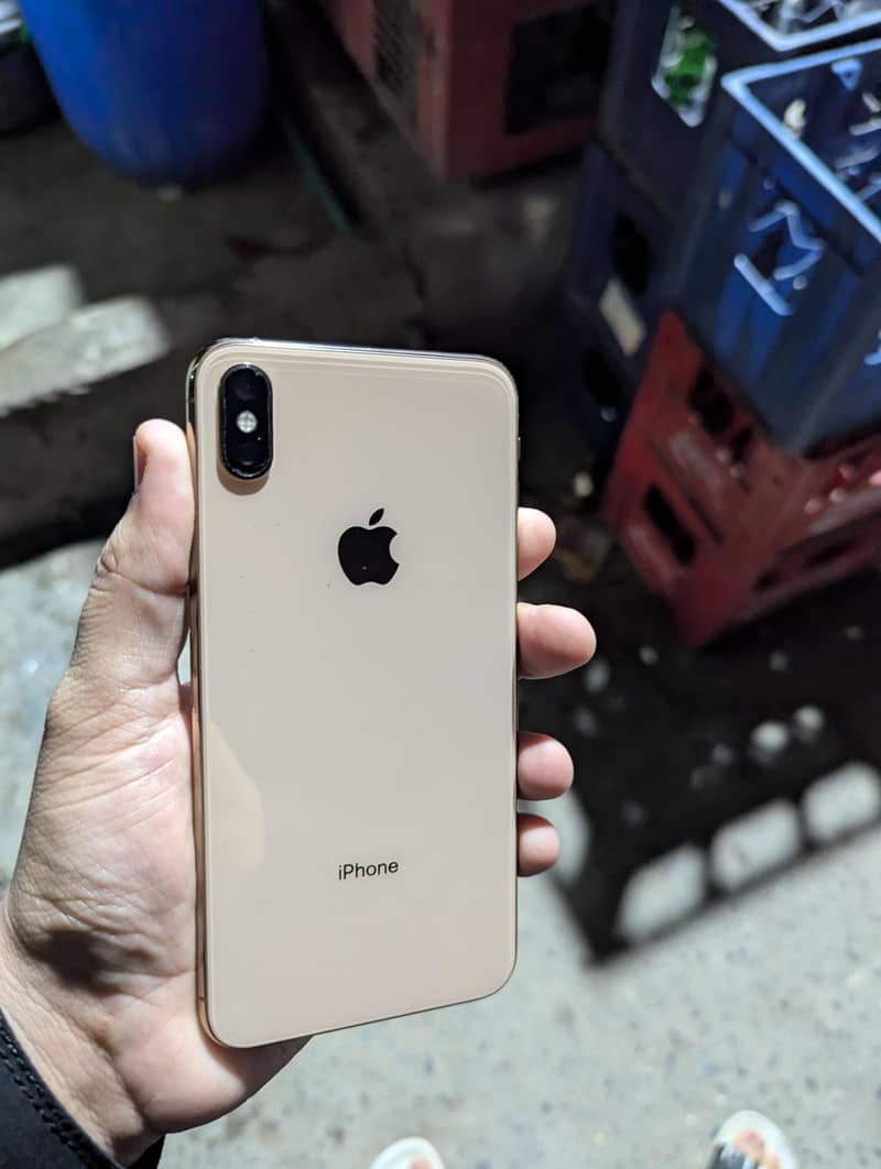 Apple iPhone XS Max 0