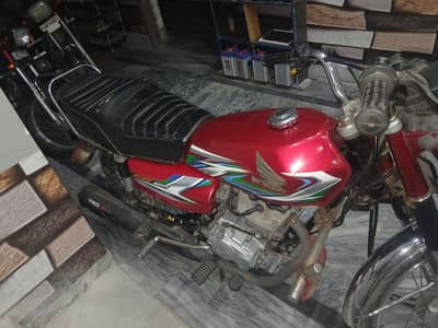 125 2022/2023 for sale like new